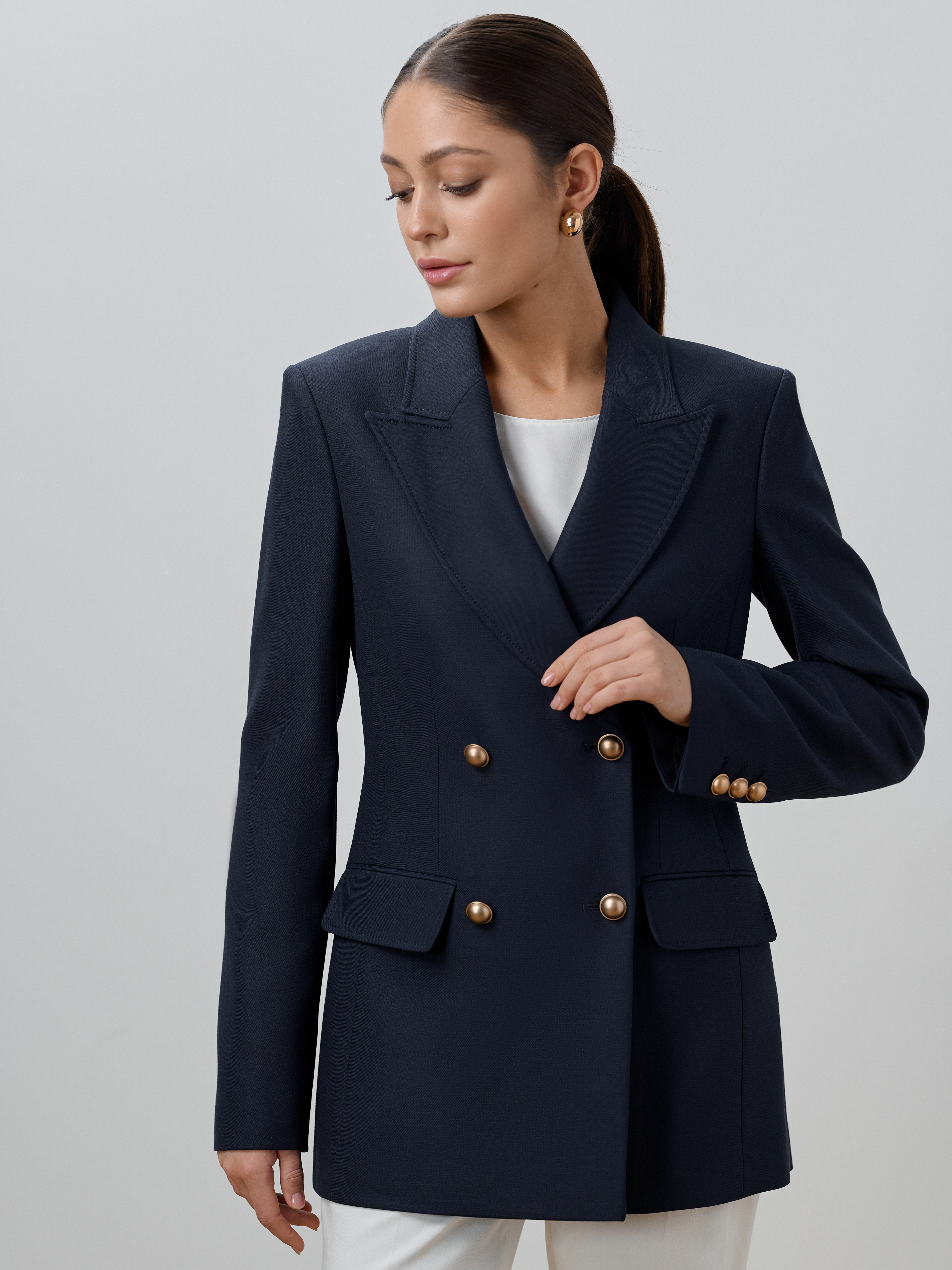 Приталенный жакет