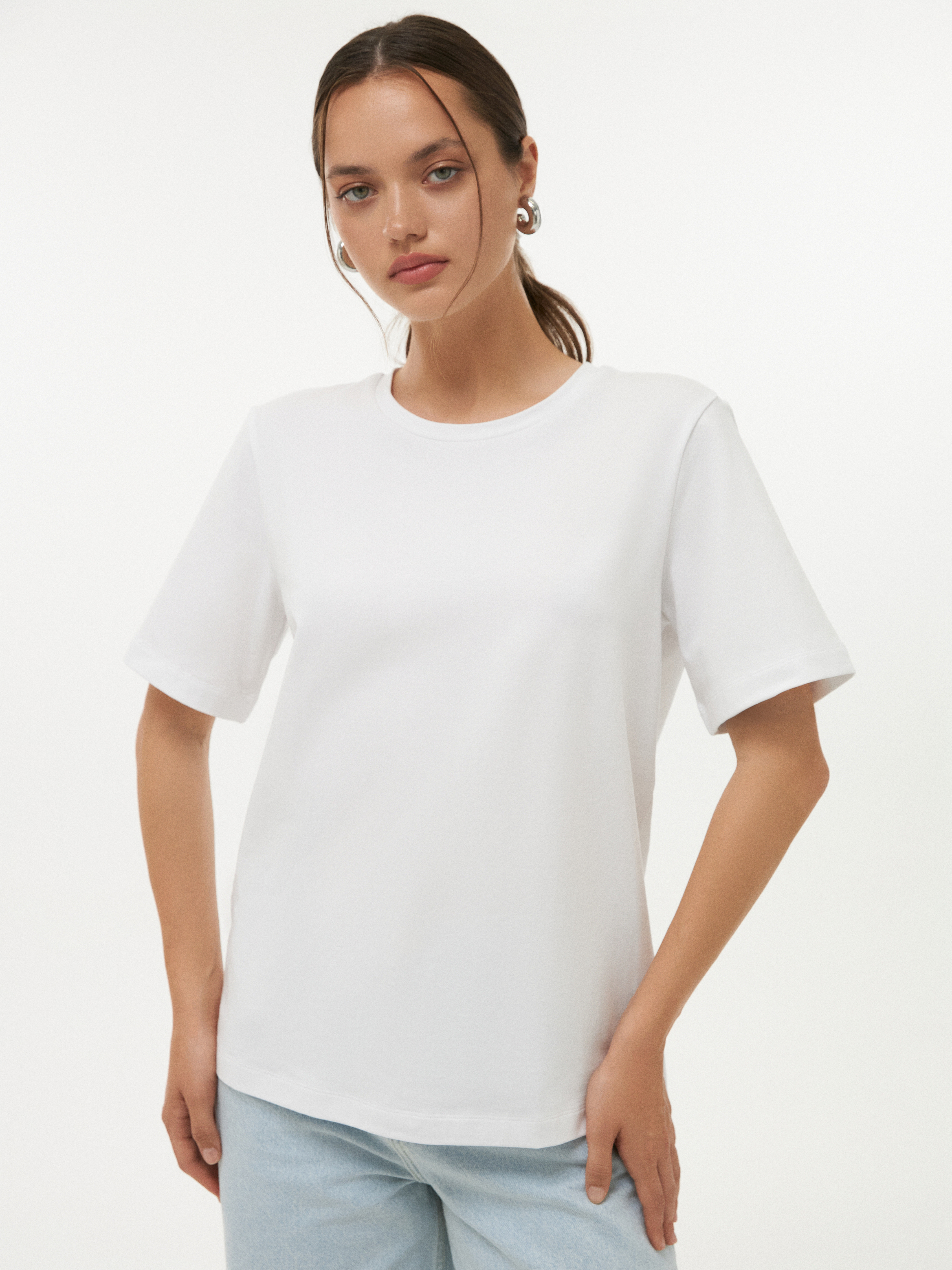 Однотонная футболка из хлопка