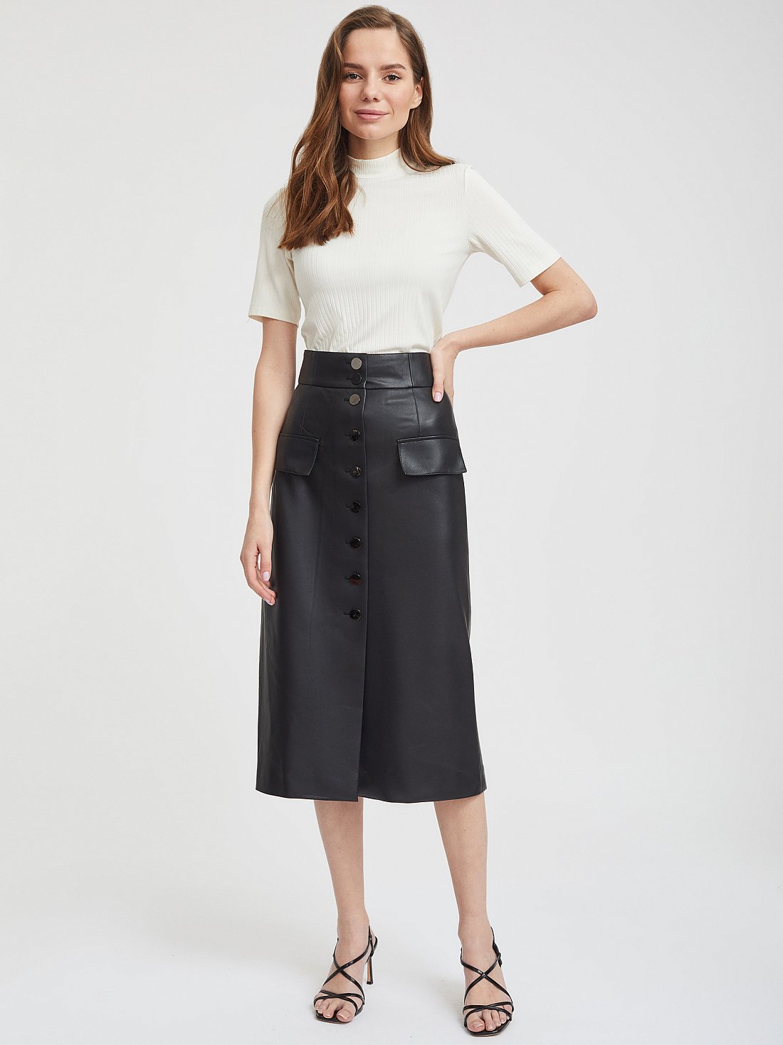 Юбка из искусственной кожи на пуговицах: фото №1