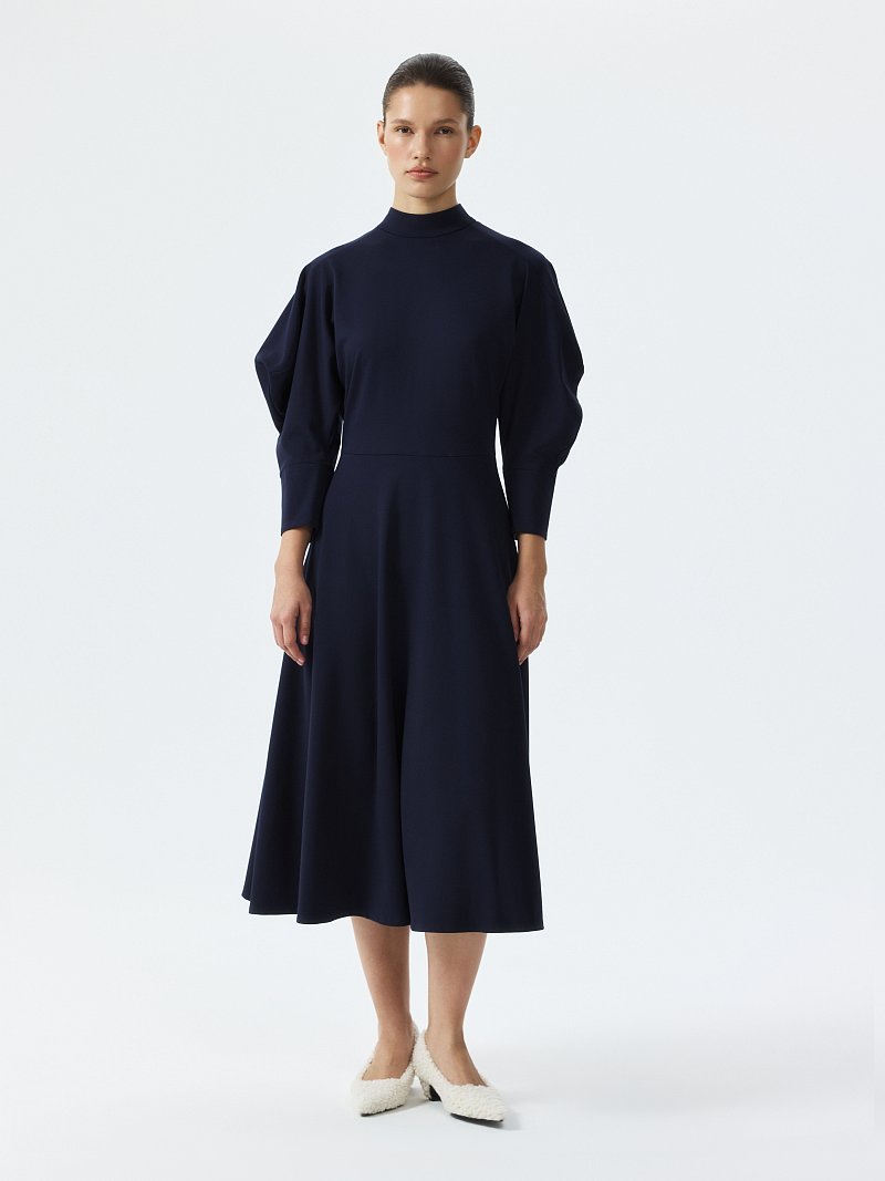 Расклешенное платье из трикотажа