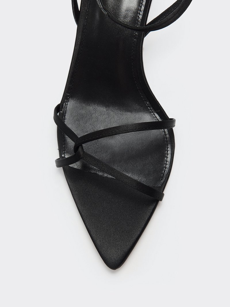 Атласные босоножки