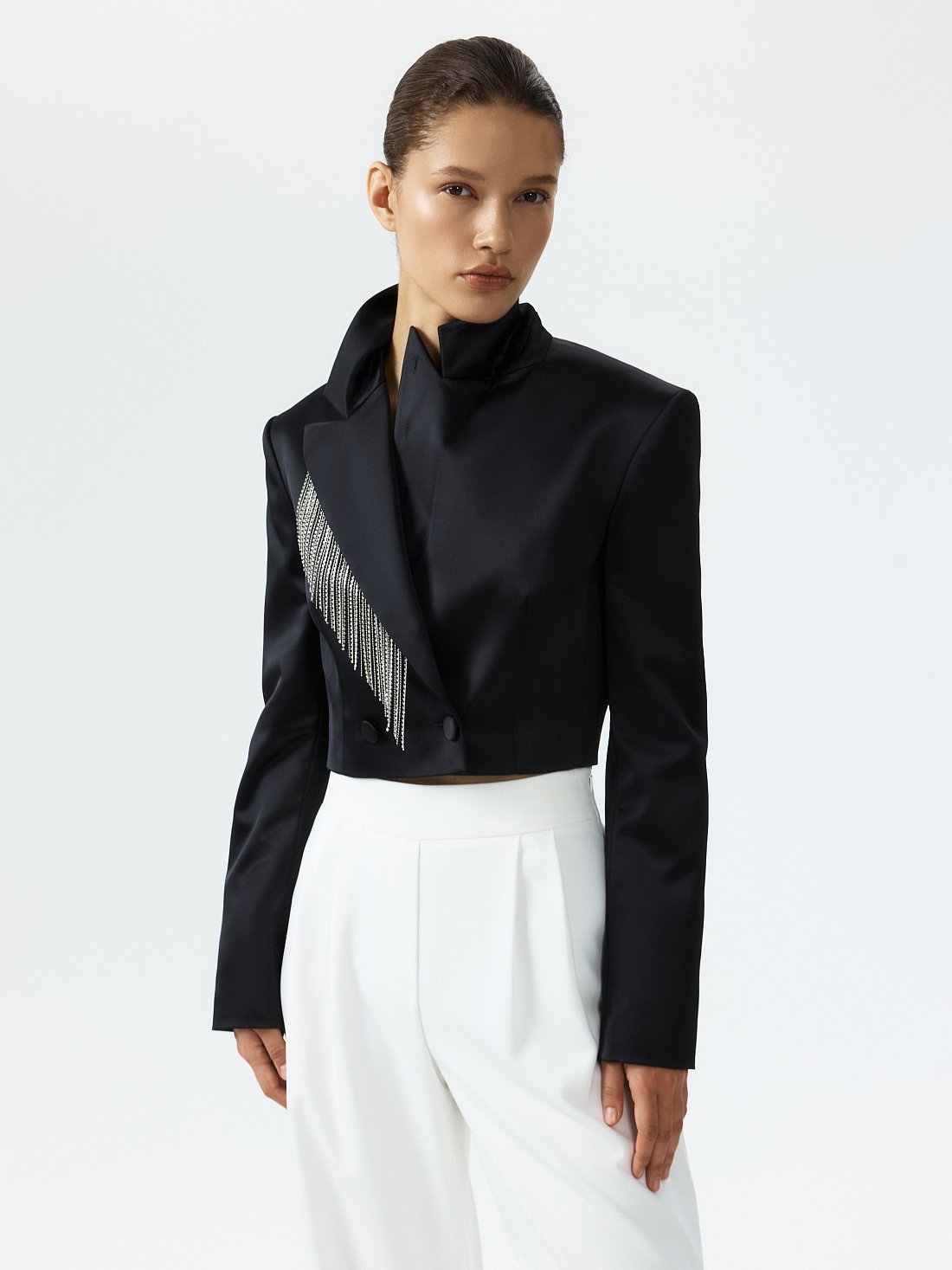 Атласный жакет со съемными стразами: фото №1