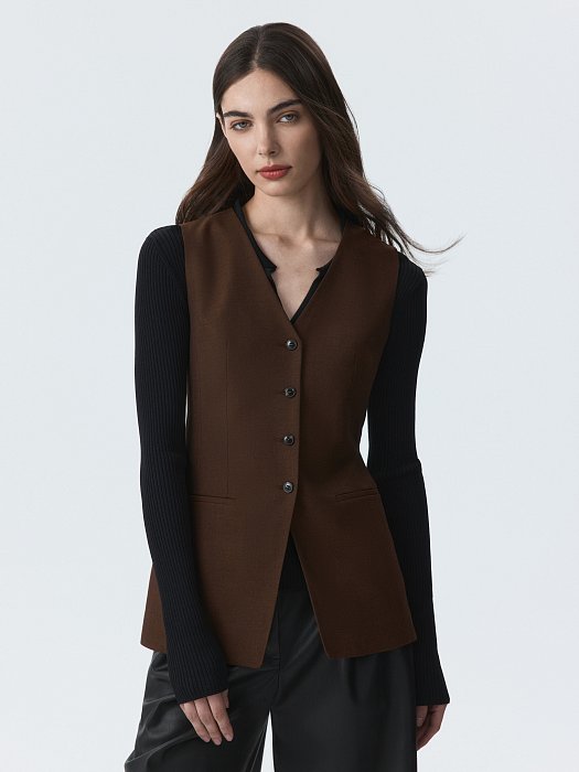 Приталенный жилет с шерстью: фото №3