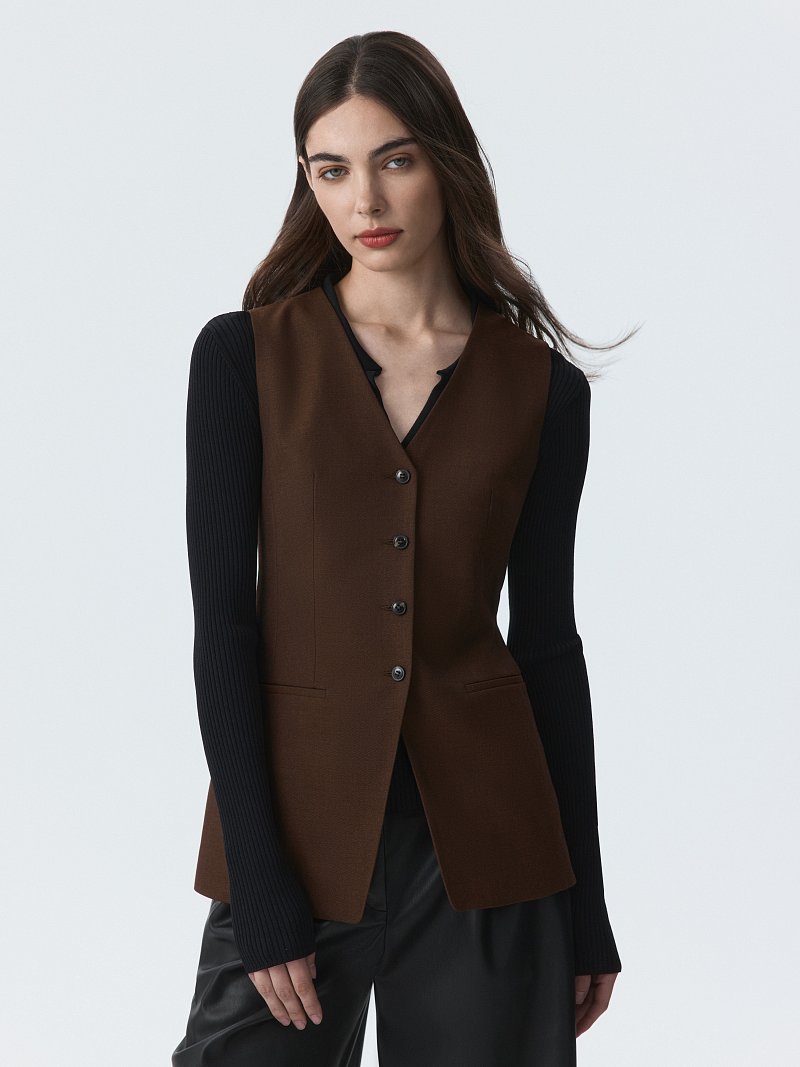 Приталенный жилет с шерстью