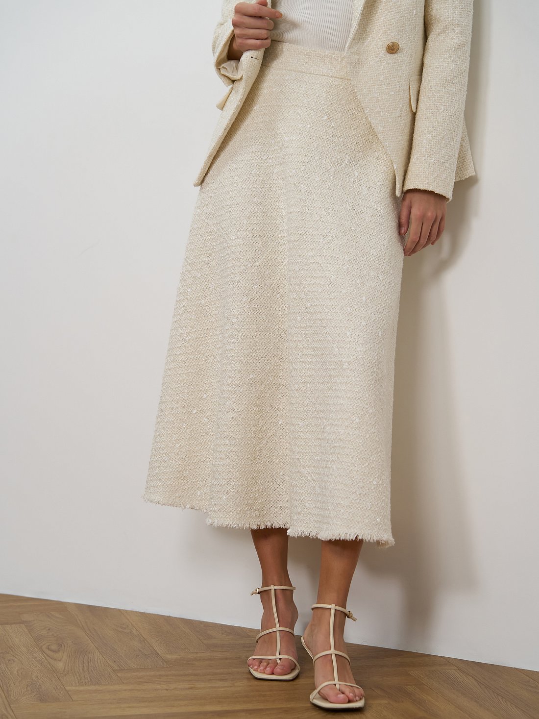 Расклешенная юбка из твида: фото №1