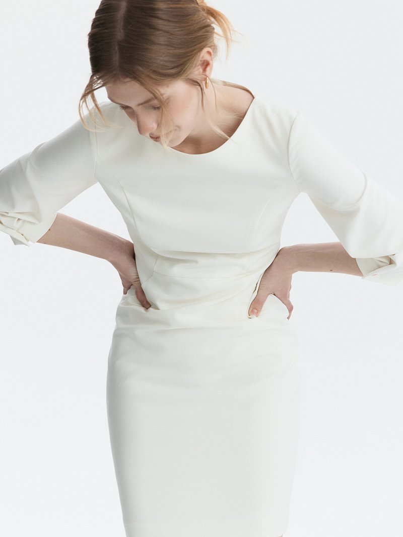 Платье с рукавами 3/4