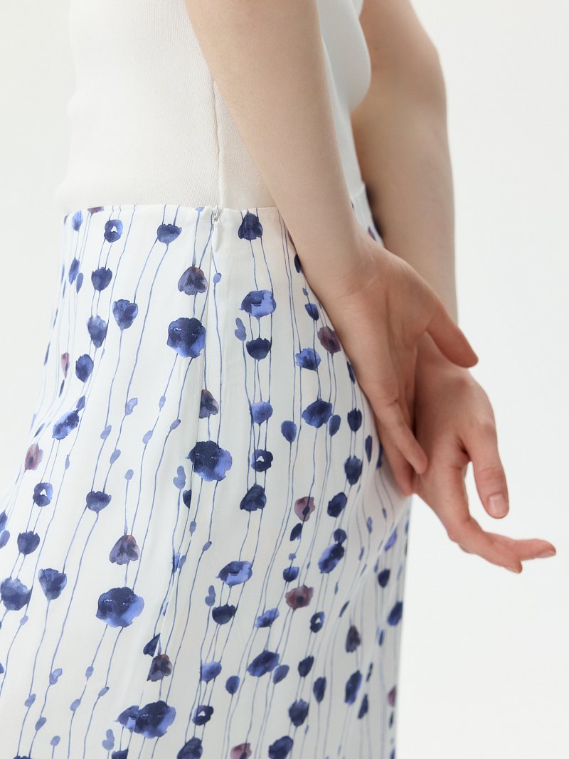 Юбка из вискозы с цветами