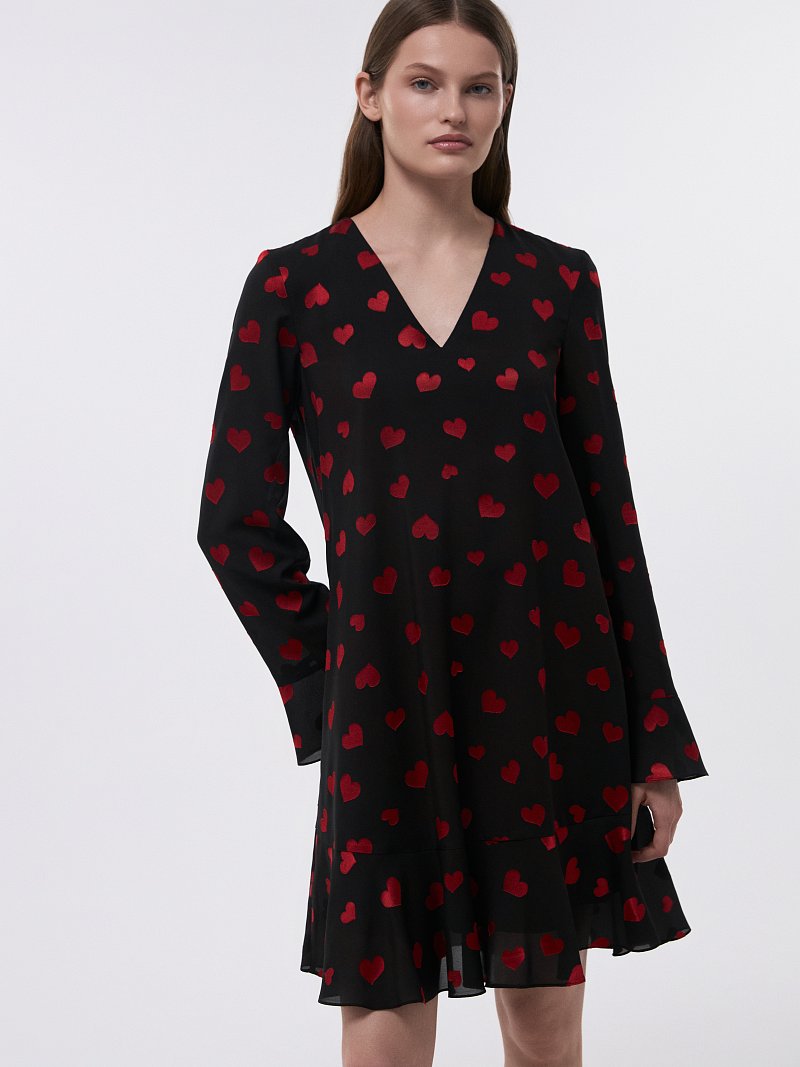 Платье с сердечками