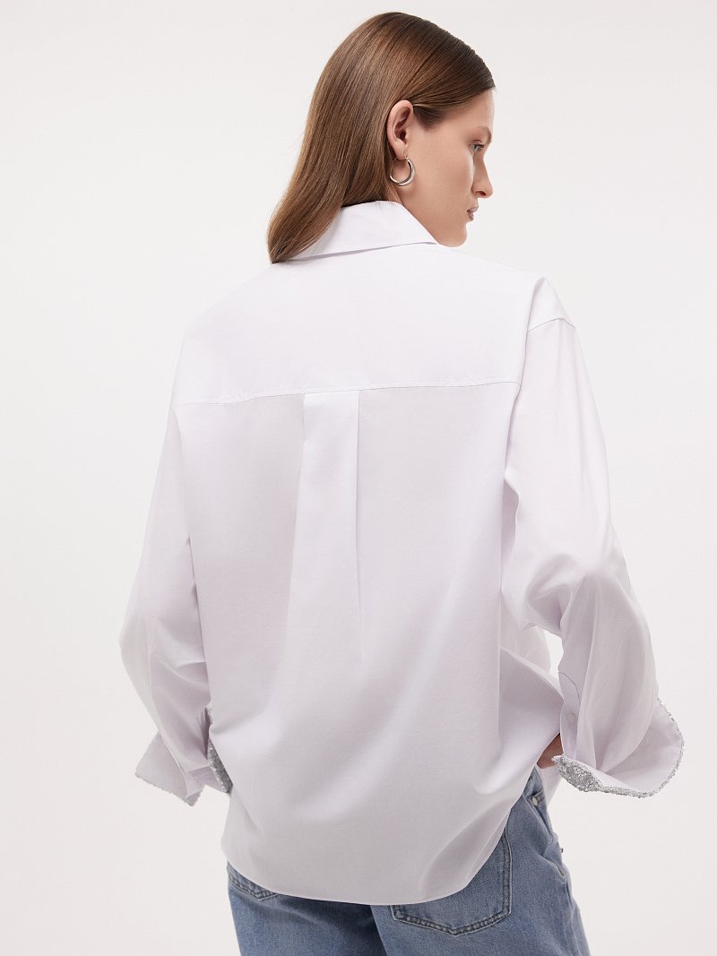 Рубашка с пайетками на манжетах