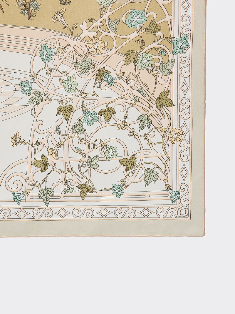 Платок с натуральным шелком