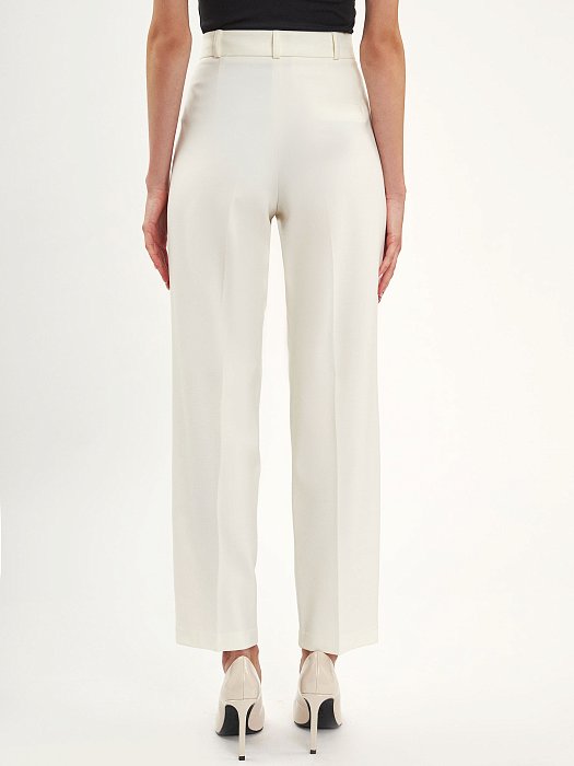 Прямые брюки с защипами: фото №7