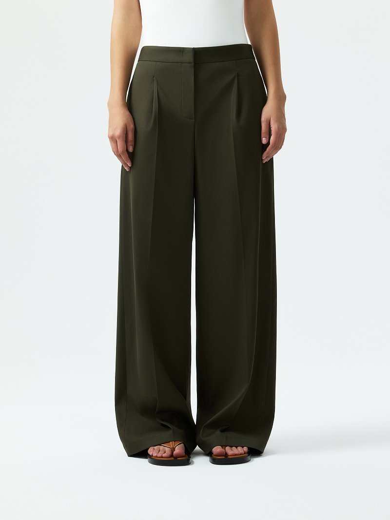 Широкие брюки со стрелками