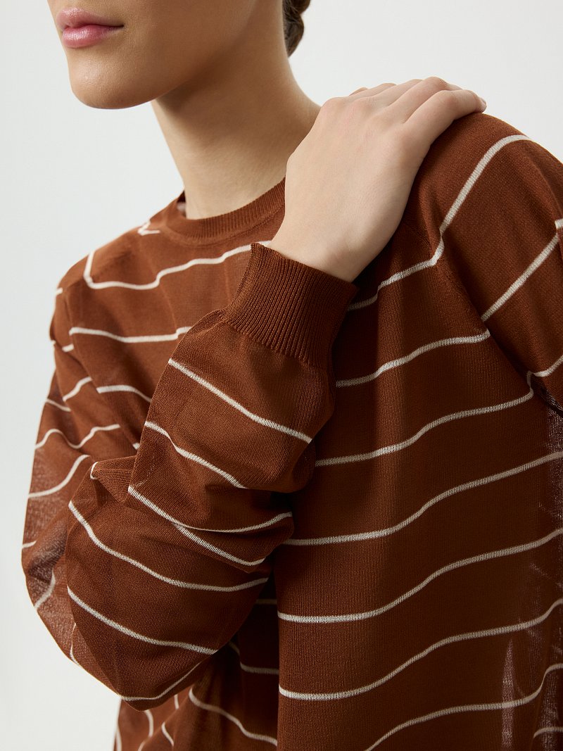 Тонкий джемпер в полоску