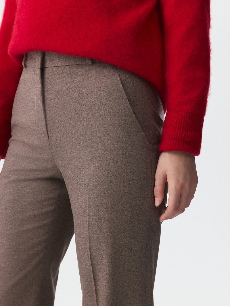 Расклешенные брюки из фланели