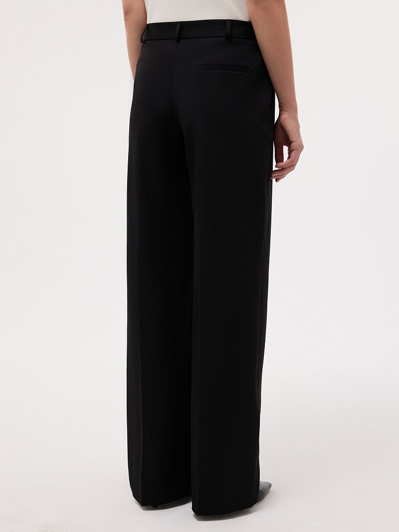 Прямые брюки со стрелками