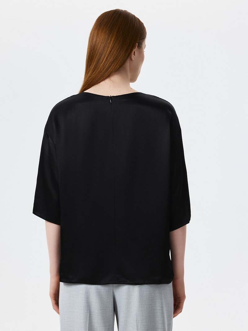 Атласная блуза оверсайз