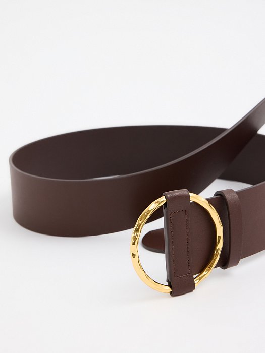 Кожаный ремень с круглой пряжкой: фото №3