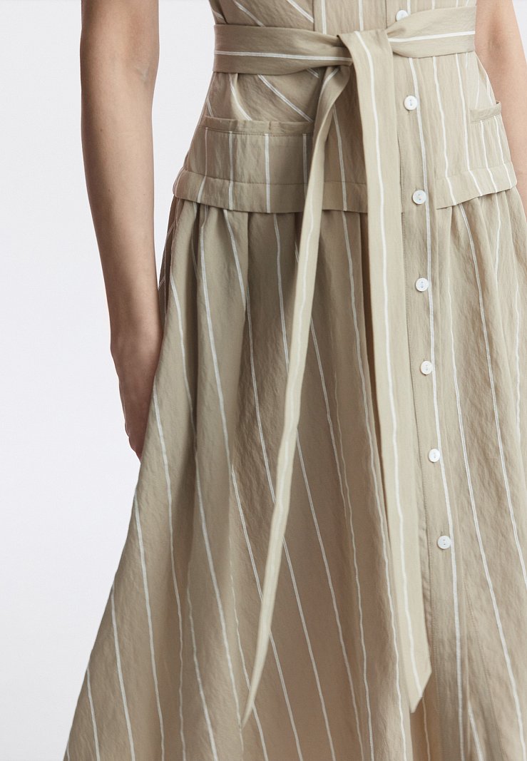 Платье в полоску