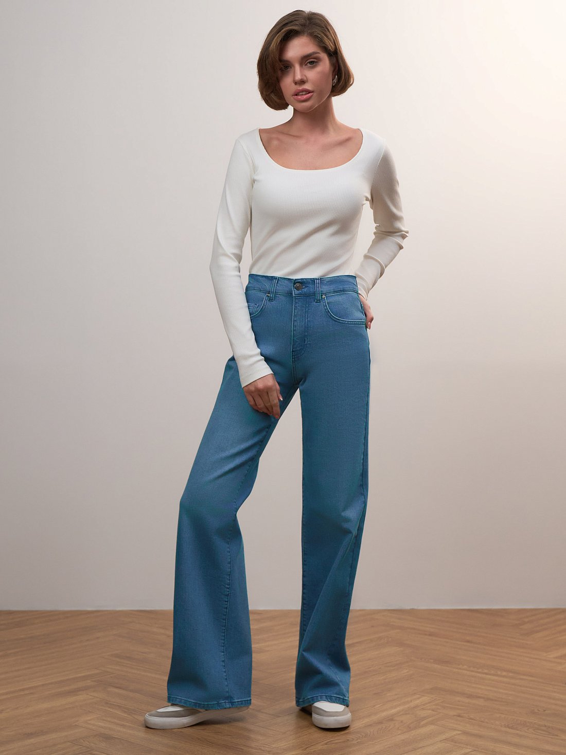 Джинсы свободного кроя: фото №1