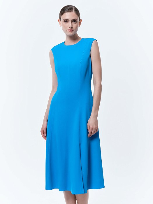 Приталенное платье с разрезом: фото №4