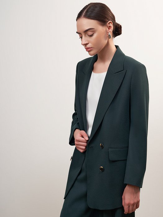 Свободный двубортный жакет: фото №6