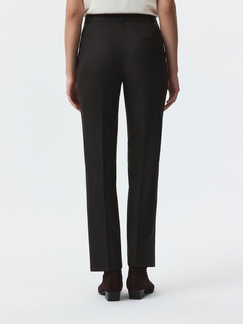 Брюки зауженного кроя