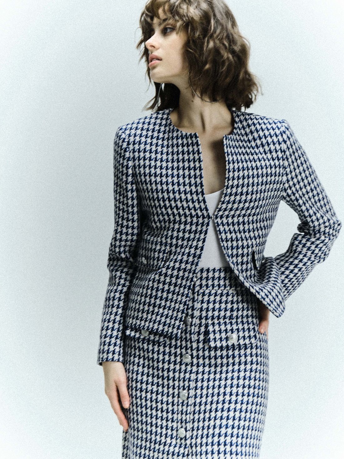 Твидовый жакет без воротника: фото №1