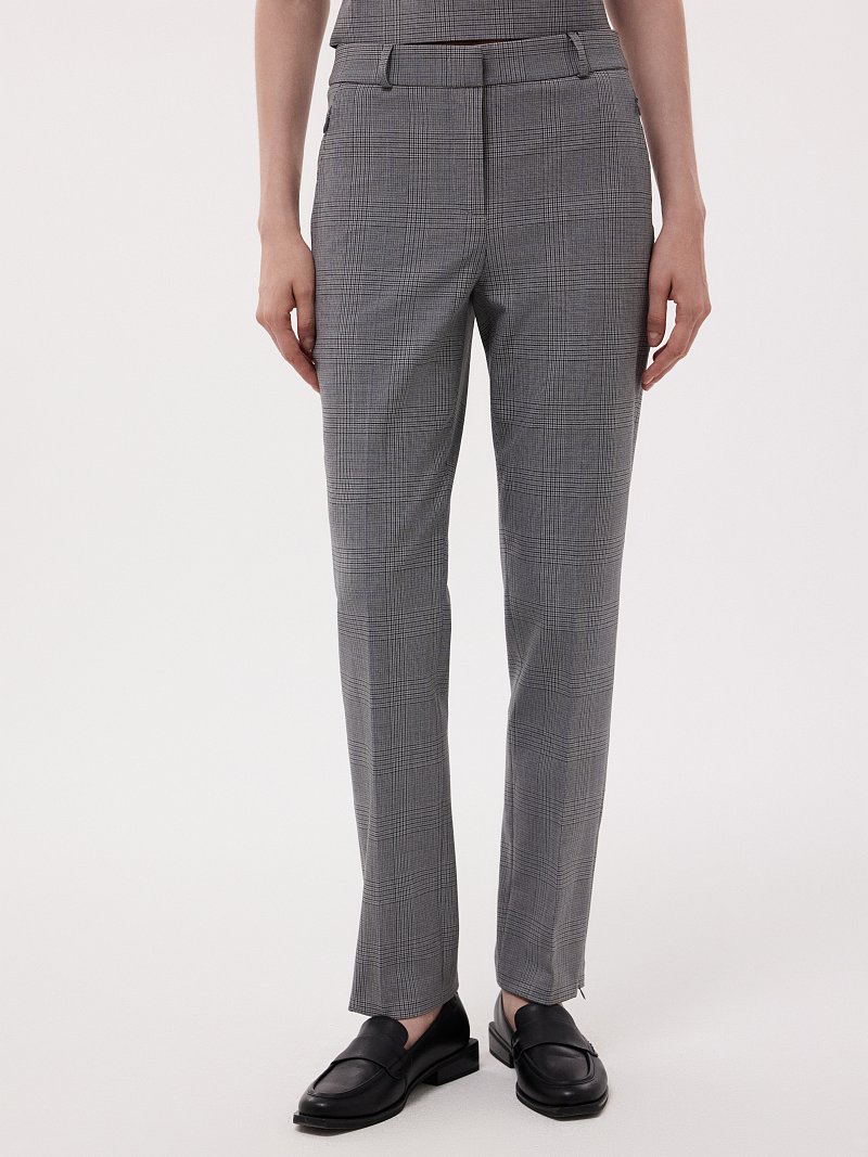 Брюки зауженного кроя