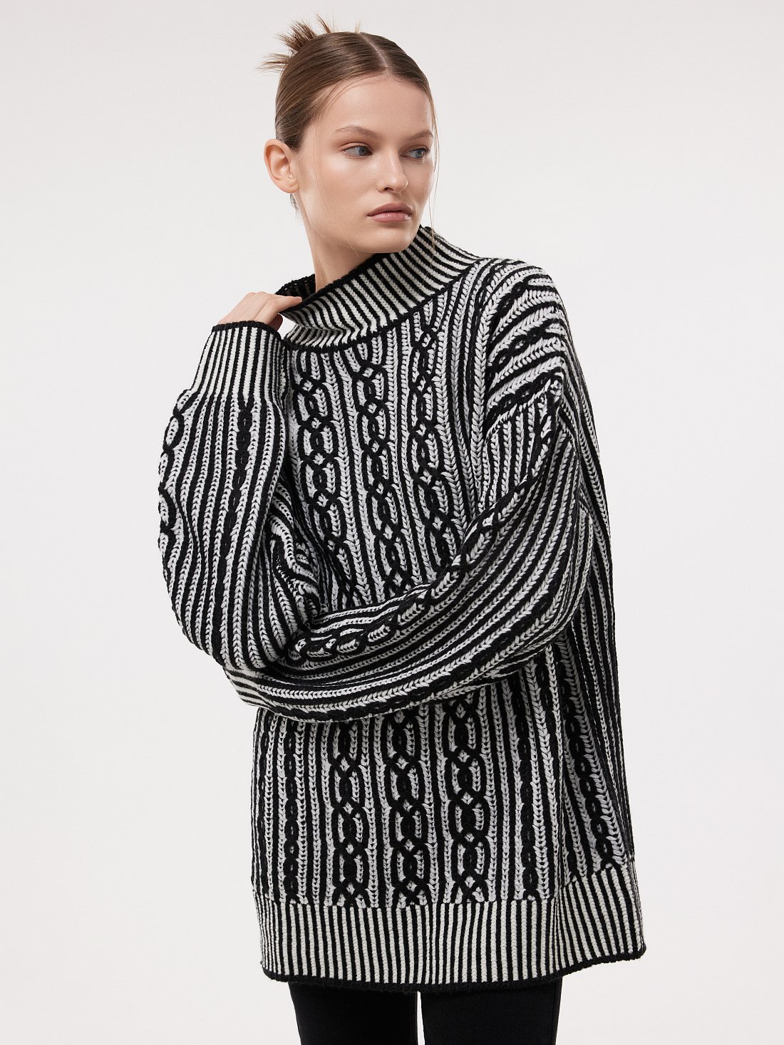 Фактурный свитер с шерстью: фото №1