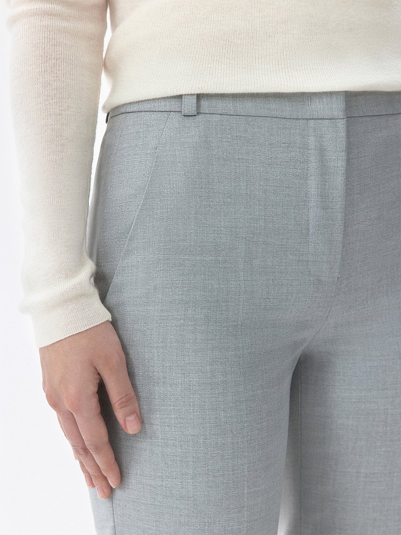 Брюки зауженного кроя