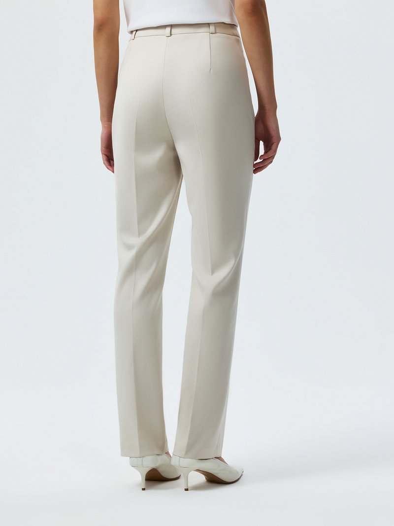 Зауженные брюки со стрелками