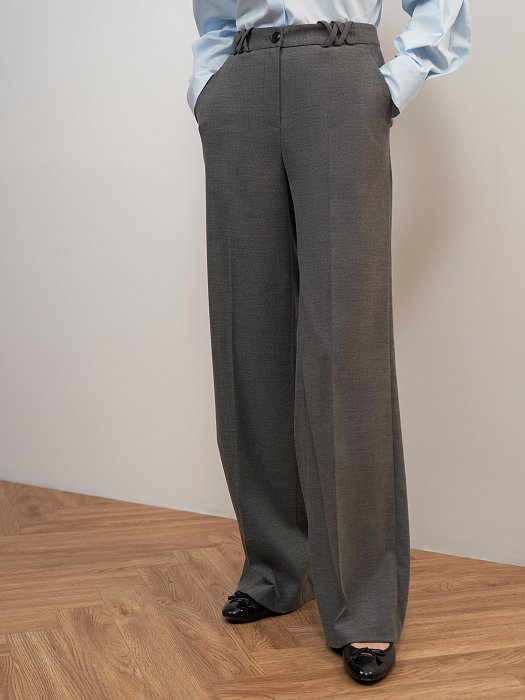 Широкие брюки с декоративными шлевками: фото №3