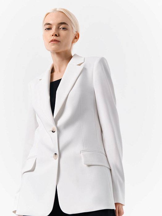 Однобортный приталенный жакет: фото №5