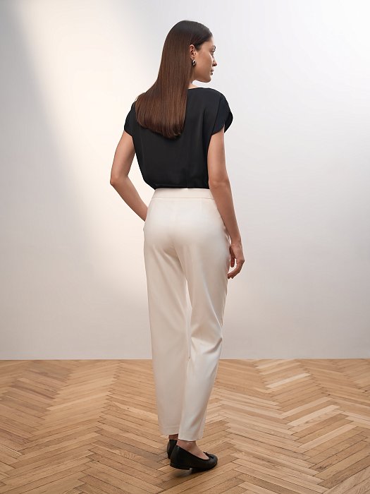 Зауженные брюки со стрелками: фото №3