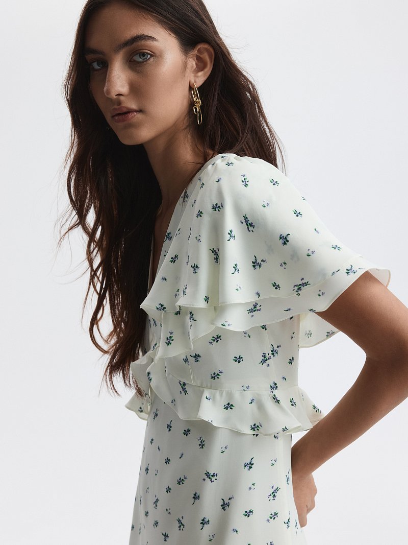 Атласное платье в цветочек