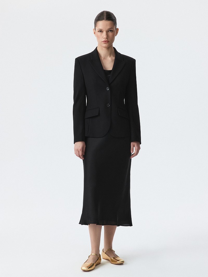 Приталенный жакет из вискозы