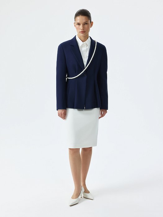 Приталенный жакет с защипами: фото №2