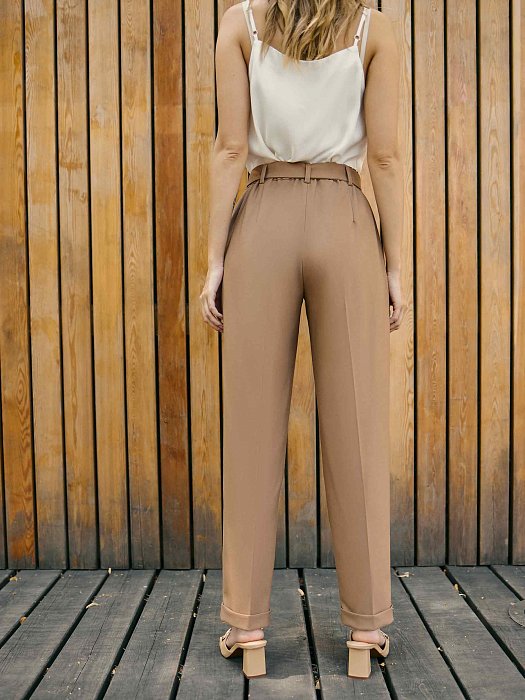 Брюки-бананы с поясом: фото №4