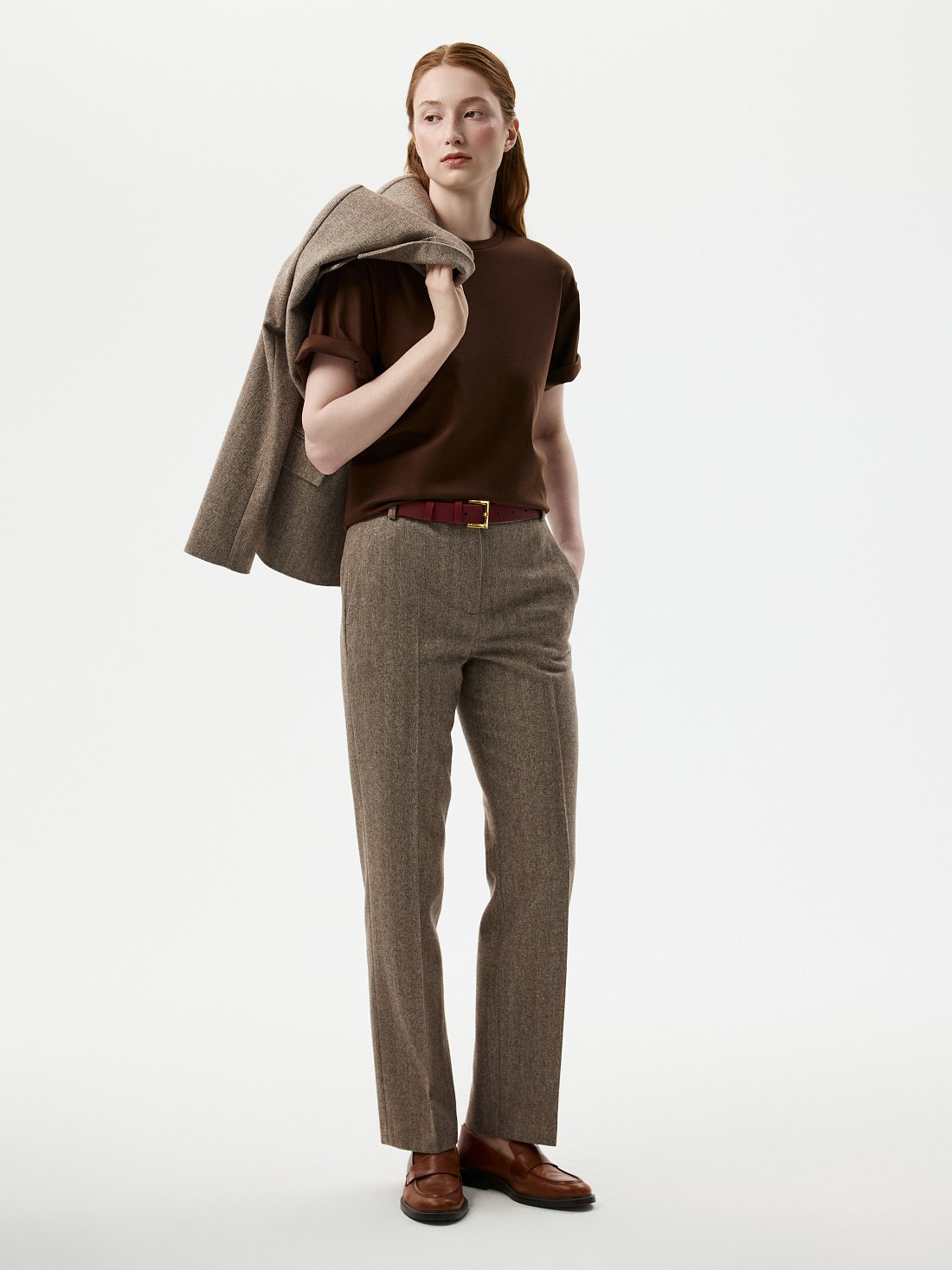 Зауженные брюки «в елочку»: фото №1