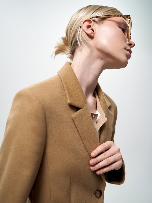 Приталенный жакет из драпа: фото №5