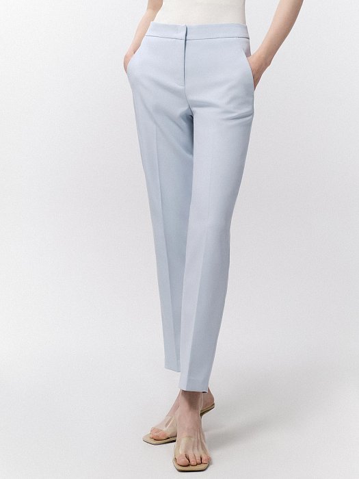 Зауженные брюки со стрелками: фото №2