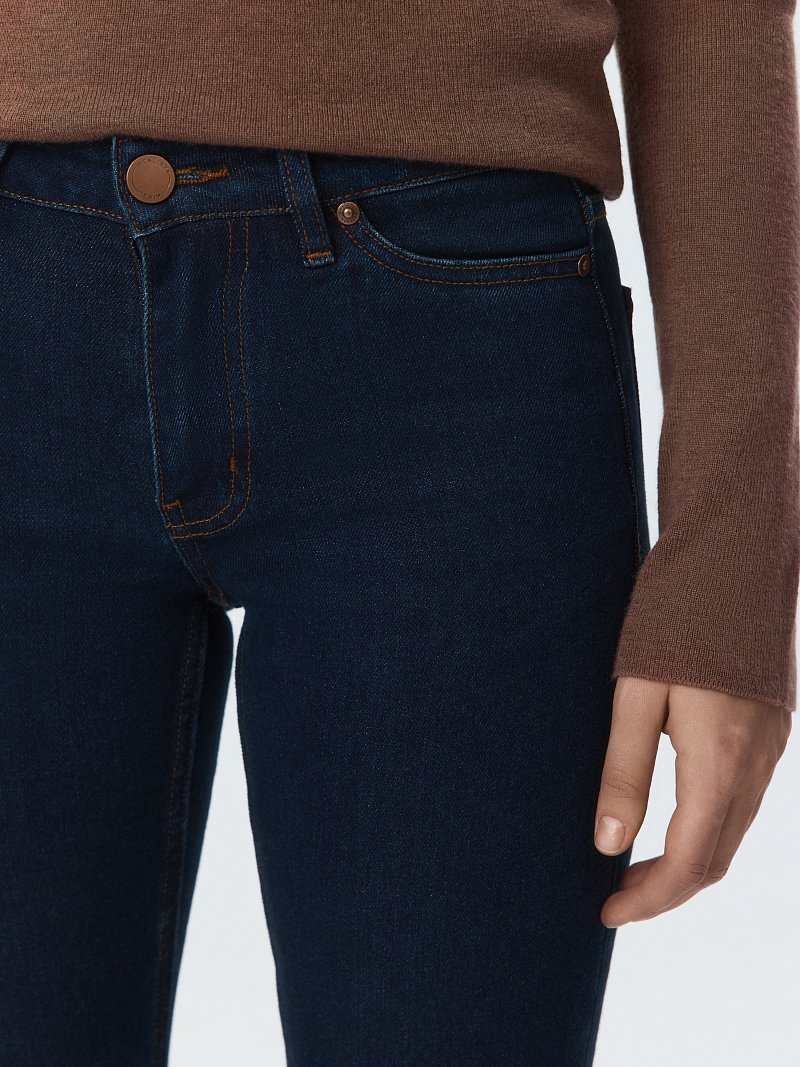 Джинсы-клеш с низкой посадкой