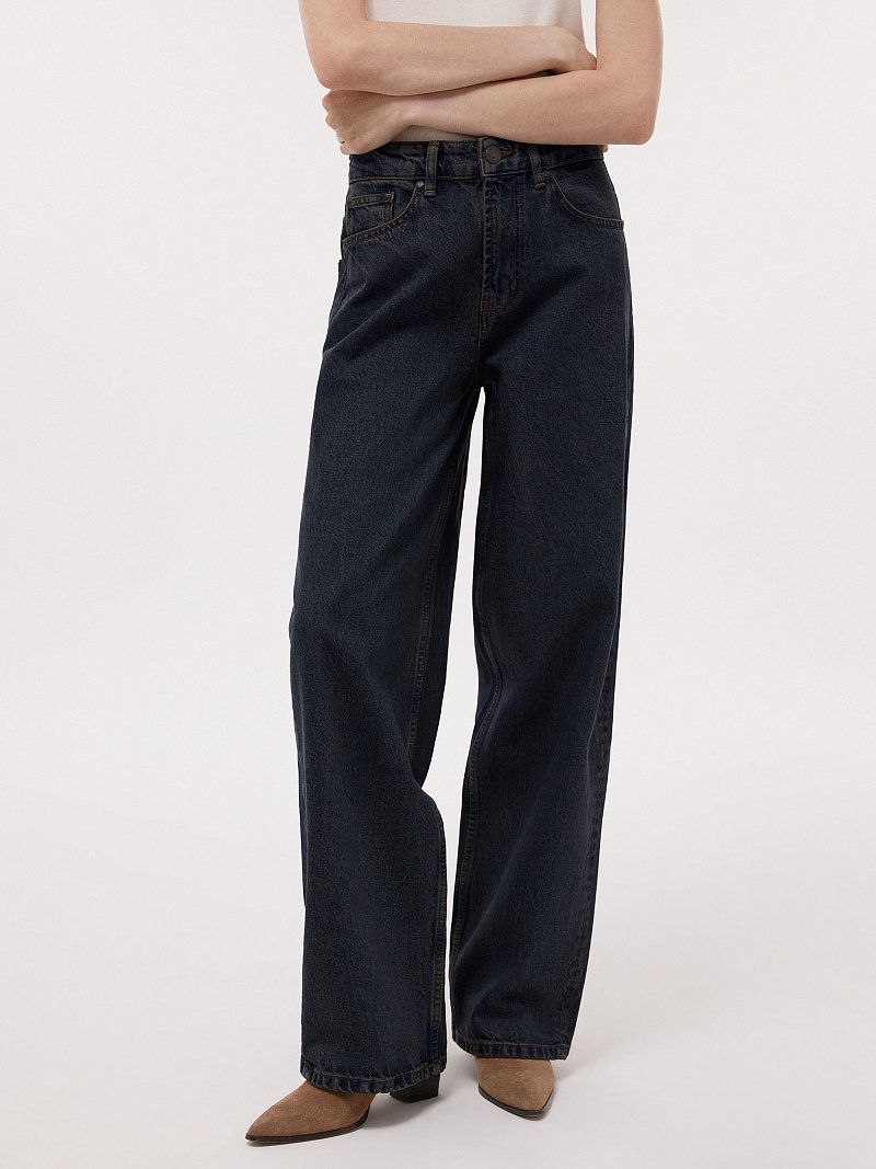 Джинсы широкие от бедра