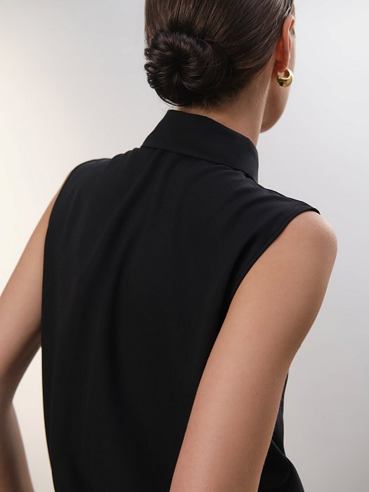 Блуза без рукавов со съемным воротником: фото №6