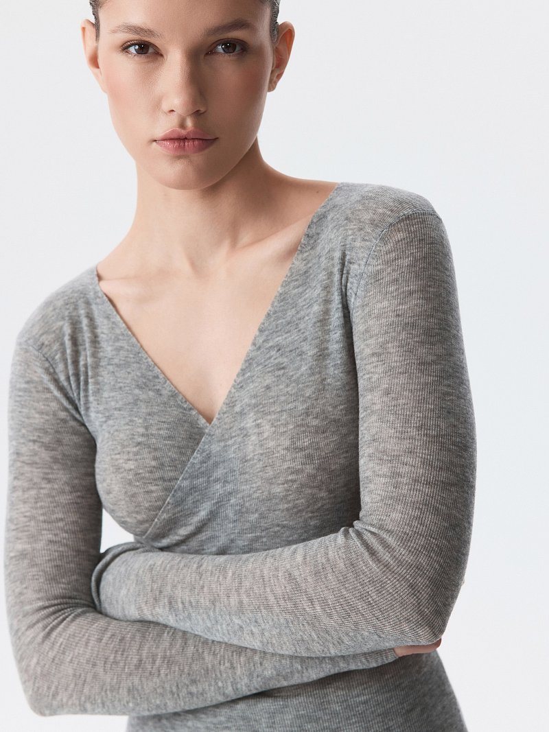 Шерстяной джемпер на запах