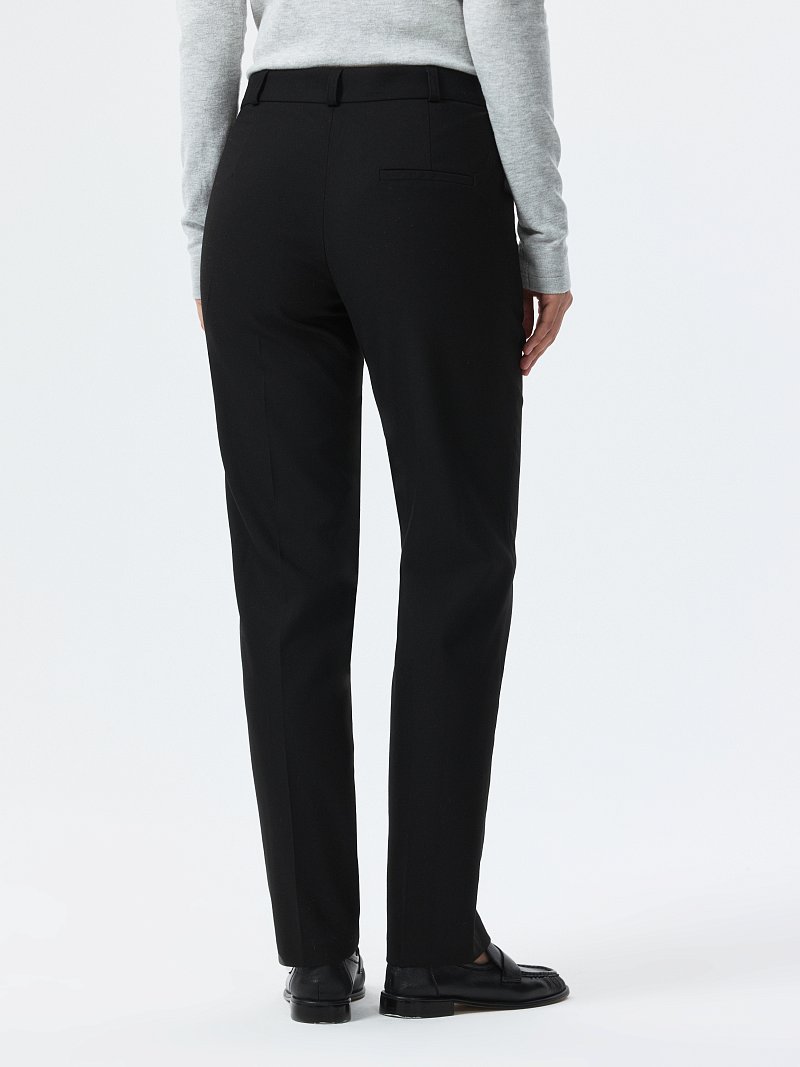 Брюки зауженного кроя