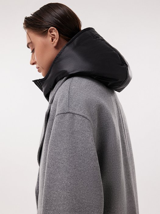 Утепленное пальто со съемным капюшоном: фото №4