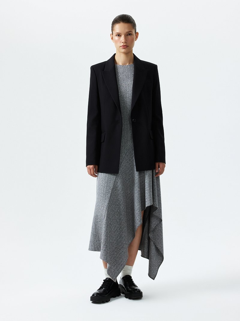 Удлиненный жакет на пуговице
