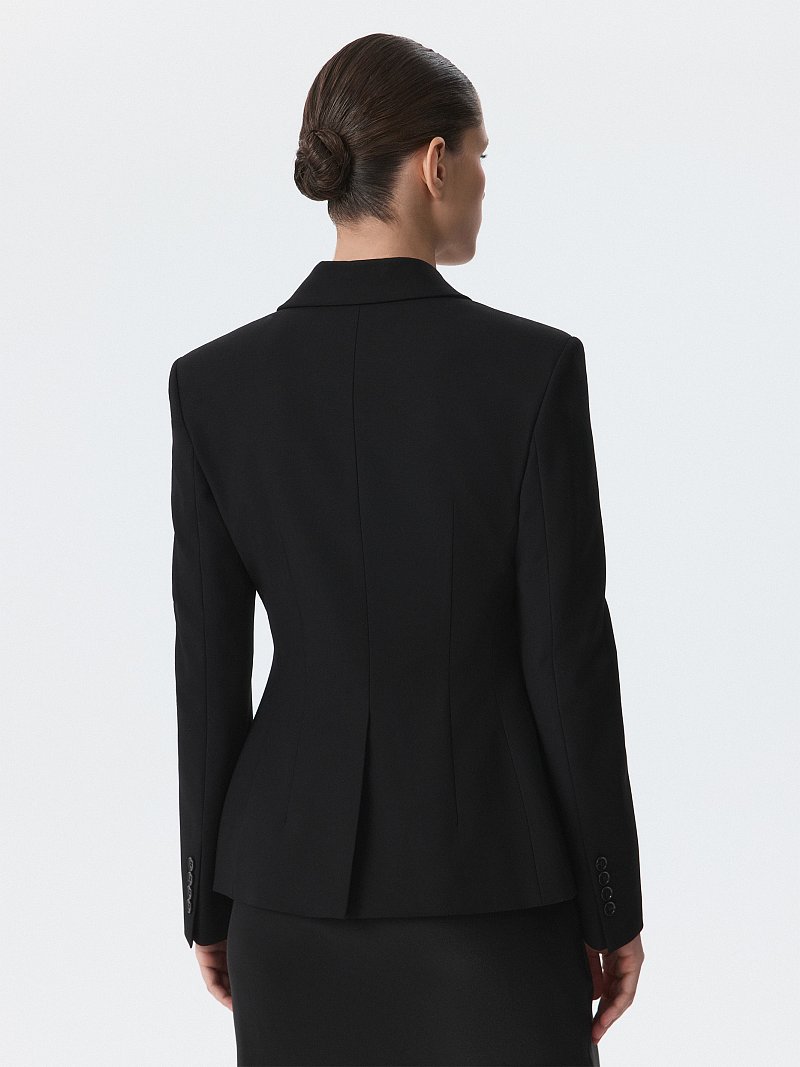 Приталенный жакет из вискозы