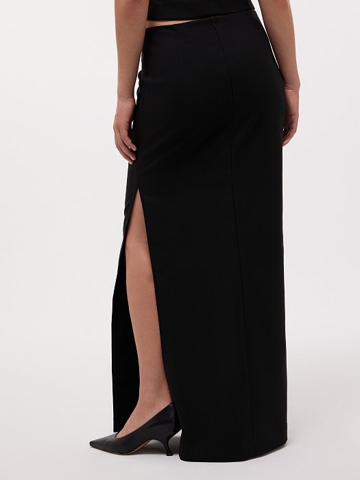 Прямая юбка с разрезом: фото №3